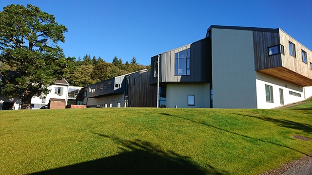 PROJECT: BON SECOURS CARE CENTRE, CORK MATERIAL: VM QUARTZ PLUS SYSTEM: TRADITIONAL STANDING SEAM INSTALLER: WEATHERSEAM LTD, CORK.